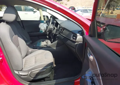 2018 Kia Niro Lx z USA, uszkodzony, nr VIN KNDCB3LC8J5153907